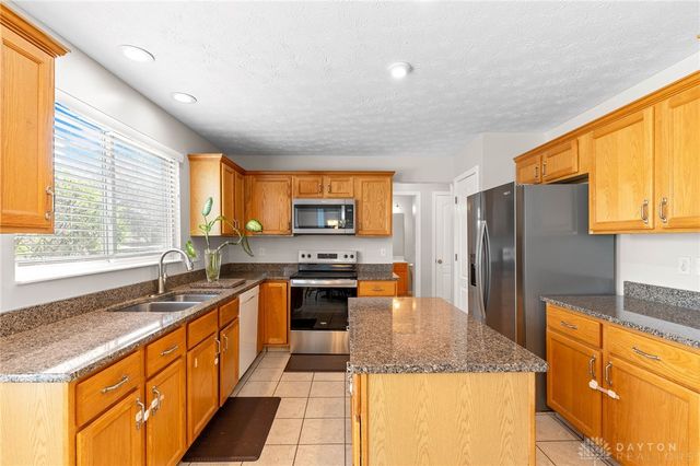 2346 Charleston Way, Beavercreek, OH 45431