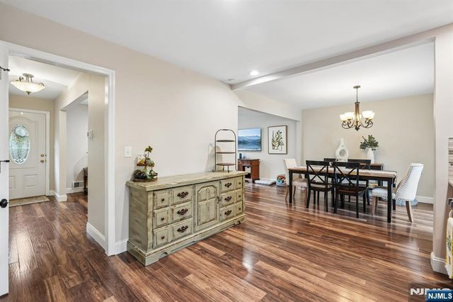 24 Lawrence Road, Wayne, NJ 07470