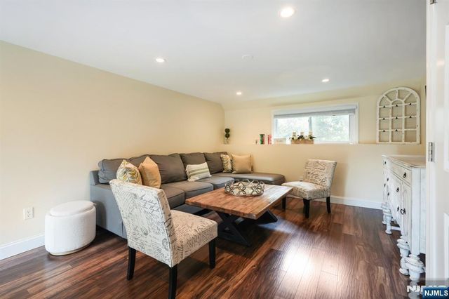 24 Lawrence Road, Wayne, NJ 07470