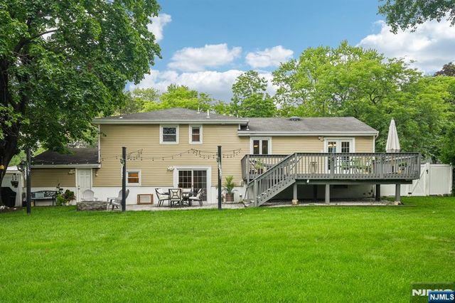 24 Lawrence Road, Wayne, NJ 07470