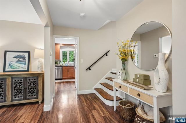 24 Lawrence Road, Wayne, NJ 07470