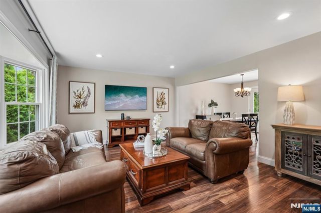 24 Lawrence Road, Wayne, NJ 07470