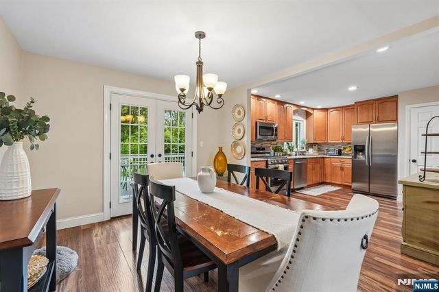 24 Lawrence Road, Wayne, NJ 07470