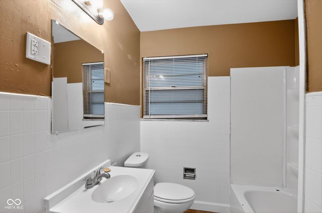 2717 Sangster Avenue, Indianapolis, IN 46218