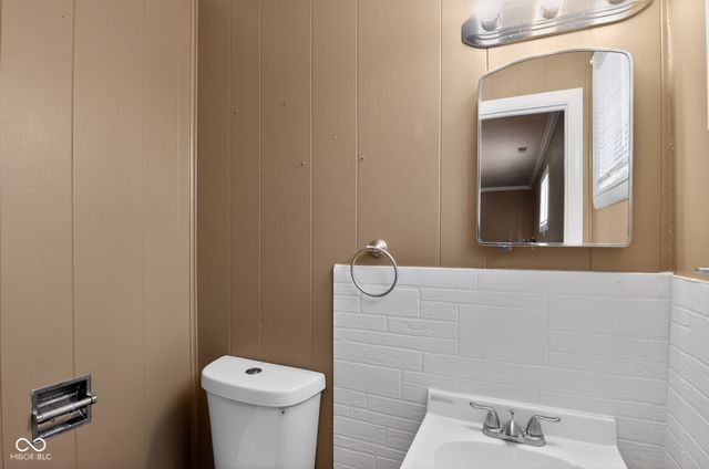 2717 Sangster Avenue, Indianapolis, IN 46218