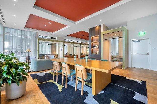 601 NE 1 Ave 702, Miami, FL 33132