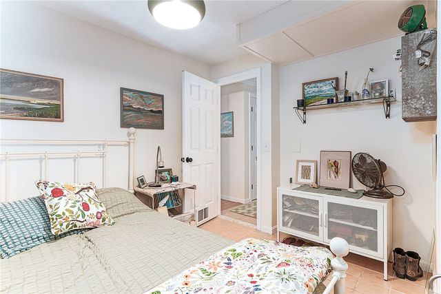 5 Shadberry Trail, South Kingstown, RI 02879