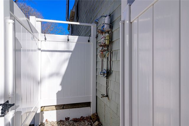 5 Shadberry Trail, South Kingstown, RI 02879