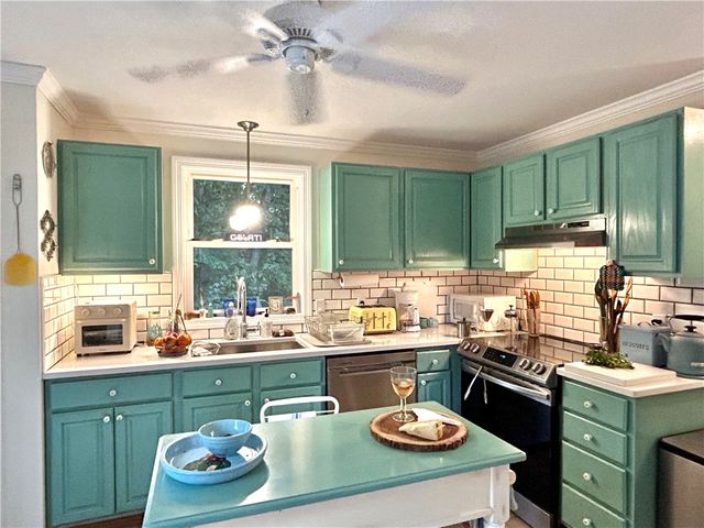 5 Shadberry Trail, South Kingstown, RI 02879