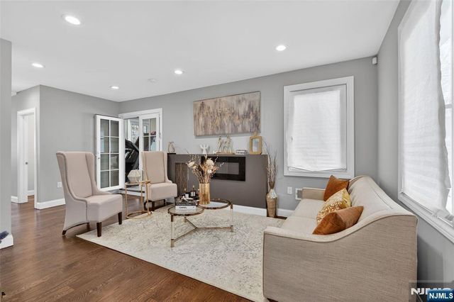 577 Grenville Avenue, Teaneck, NJ 07666