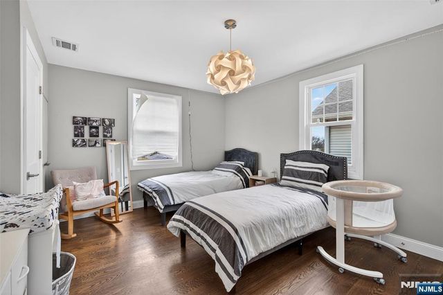 577 Grenville Avenue, Teaneck, NJ 07666