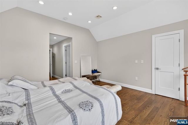 577 Grenville Avenue, Teaneck, NJ 07666