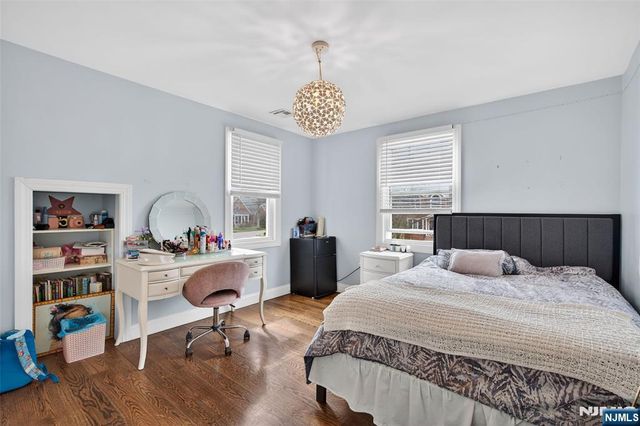 577 Grenville Avenue, Teaneck, NJ 07666