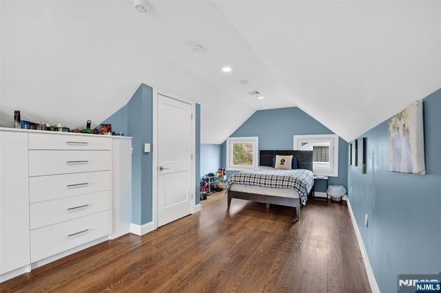 577 Grenville Avenue, Teaneck, NJ 07666