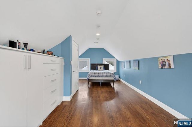 577 Grenville Avenue, Teaneck, NJ 07666