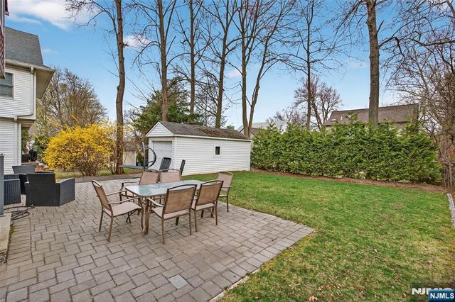 577 Grenville Avenue, Teaneck, NJ 07666