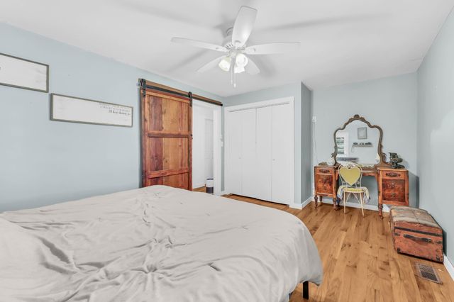 1068 Hugh Hunter Rd, Oak Grove, KY 42262