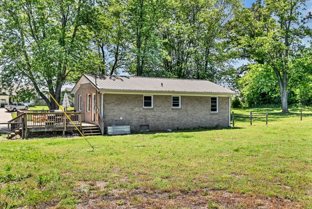 1068 Hugh Hunter Rd, Oak Grove, KY 42262