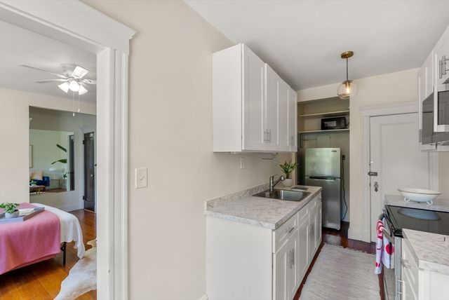 4 Washington Avenue 5, Cambridge, MA 02140