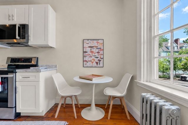 4 Washington Avenue 5, Cambridge, MA 02140