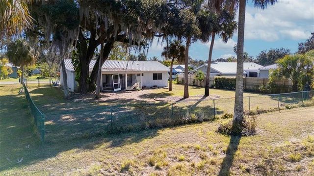 4021 W Palomar CIR, Labelle, FL 33935