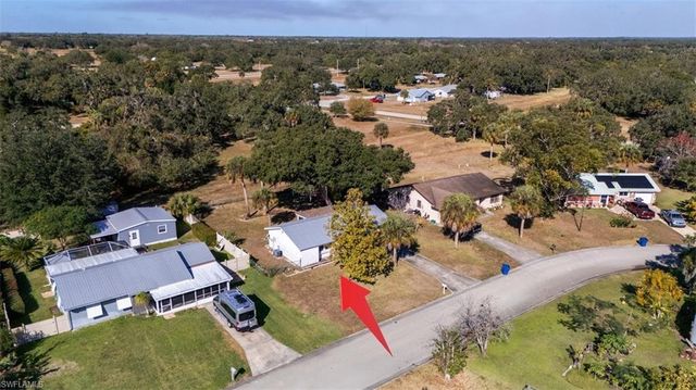 4021 W Palomar CIR, Labelle, FL 33935