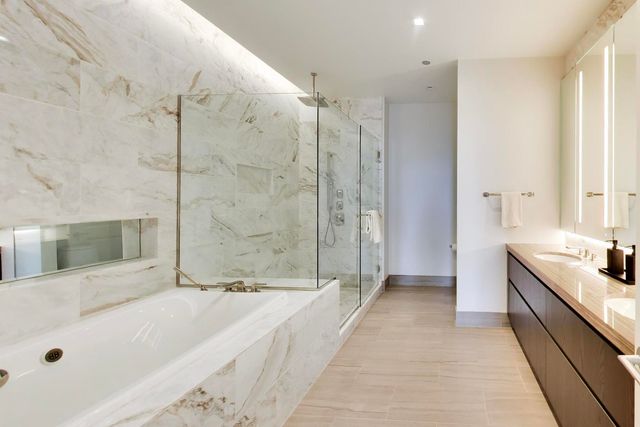 363 E Wacker Drive 2506, Chicago, IL 60601