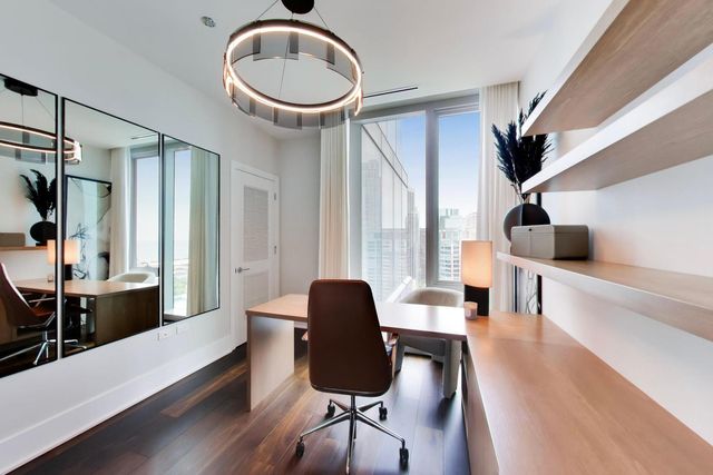363 E Wacker Drive 2506, Chicago, IL 60601