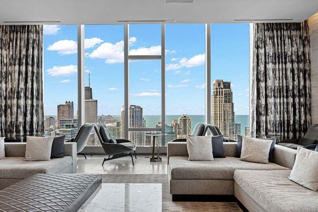 363 E Wacker Drive 2506, Chicago, IL 60601