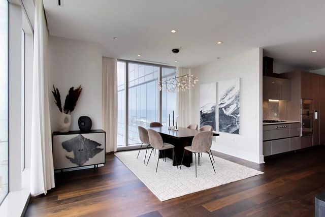 363 E Wacker Drive 2506, Chicago, IL 60601