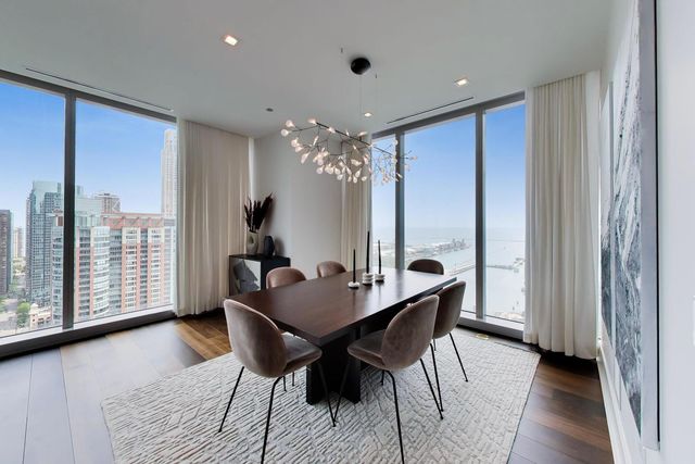 363 E Wacker Drive 2506, Chicago, IL 60601