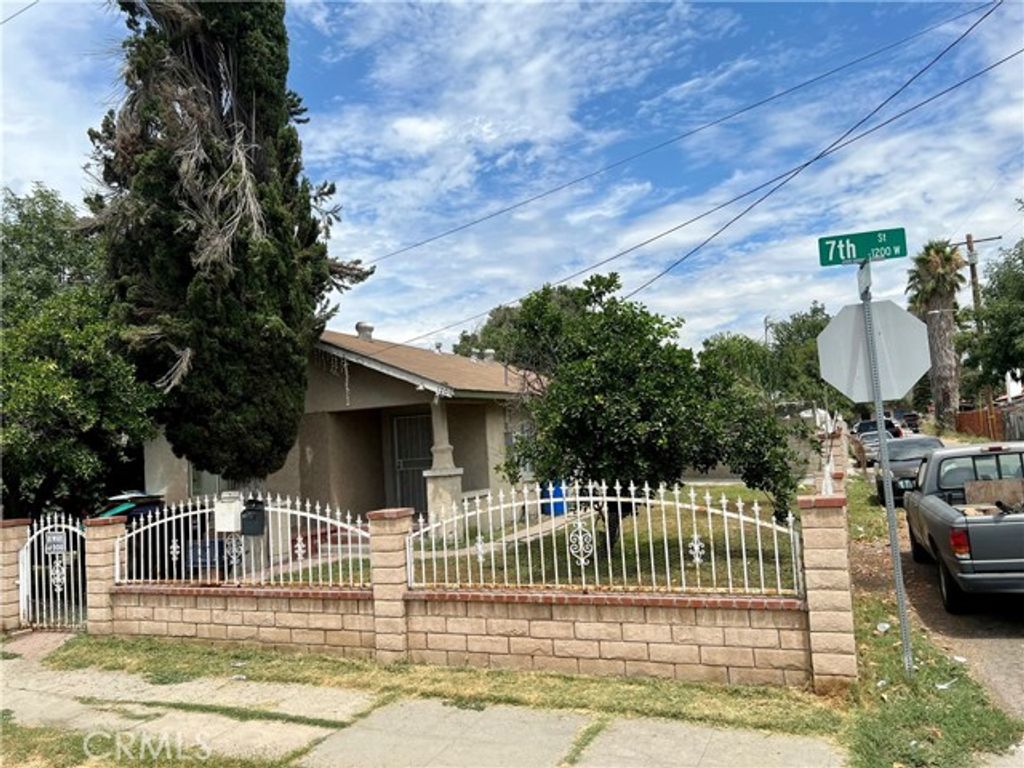 1206 W 7th, San Bernardino, CA 92411