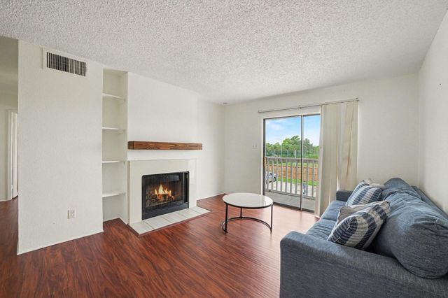 12660 Ashford Point Drive 416, Houston, TX 77082