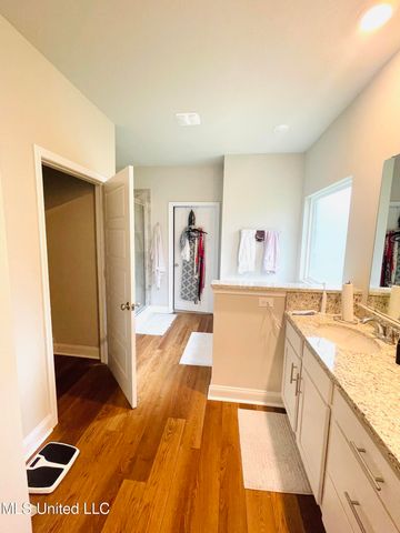 6021 Penni Lane, Ocean Springs, MS 39564