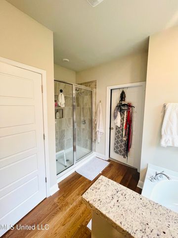 6021 Penni Lane, Ocean Springs, MS 39564
