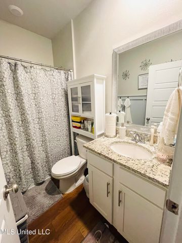 6021 Penni Lane, Ocean Springs, MS 39564