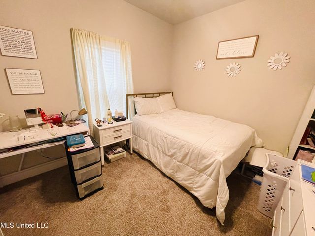 6021 Penni Lane, Ocean Springs, MS 39564