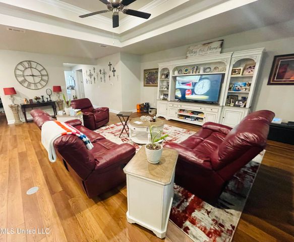 6021 Penni Lane, Ocean Springs, MS 39564