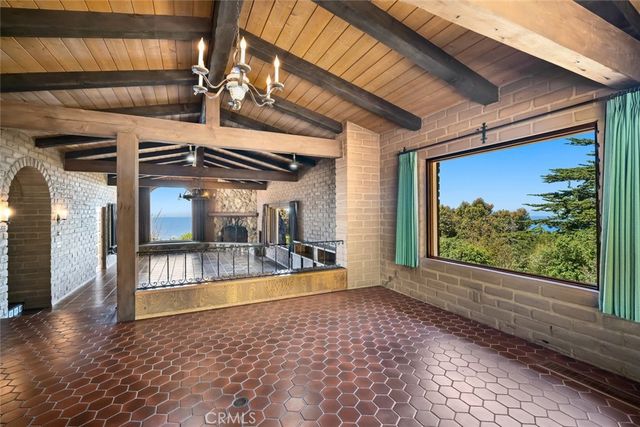 18844 Cabrillo Hwy, Cambria, CA 93452