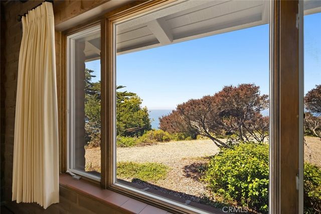 18844 Cabrillo Hwy, Cambria, CA 93452