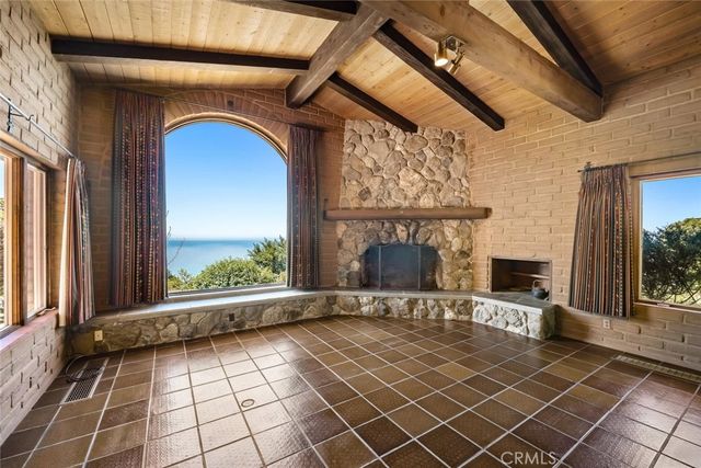 18844 Cabrillo Hwy, Cambria, CA 93452