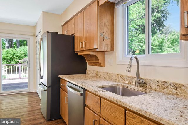 11814 BLUE SPRUCE RD, Reston, VA 20191
