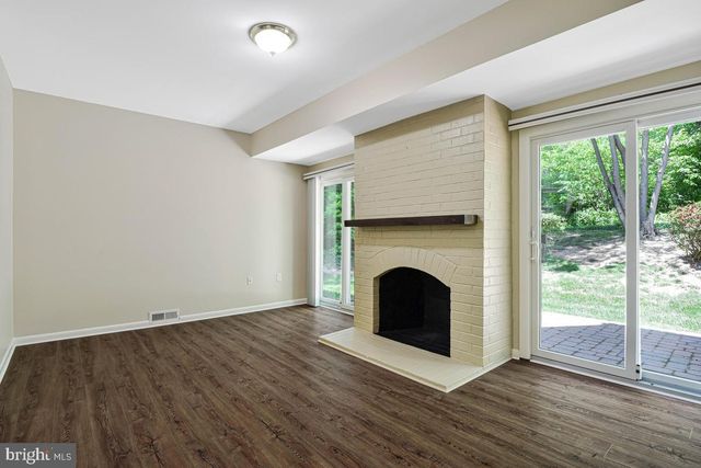 11814 BLUE SPRUCE RD, Reston, VA 20191