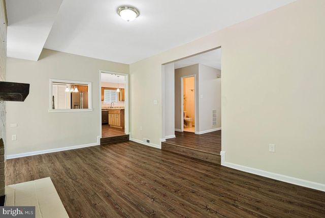 11814 BLUE SPRUCE RD, Reston, VA 20191