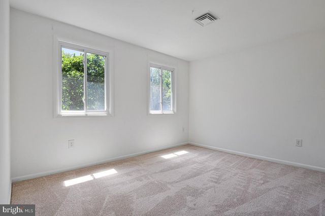11814 BLUE SPRUCE RD, Reston, VA 20191