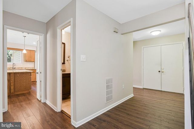 11814 BLUE SPRUCE RD, Reston, VA 20191