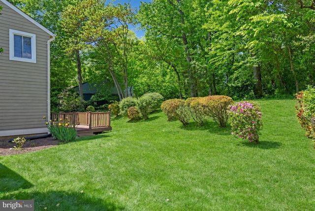 11814 BLUE SPRUCE RD, Reston, VA 20191