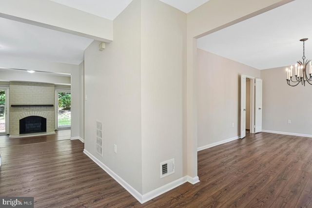 11814 BLUE SPRUCE RD, Reston, VA 20191