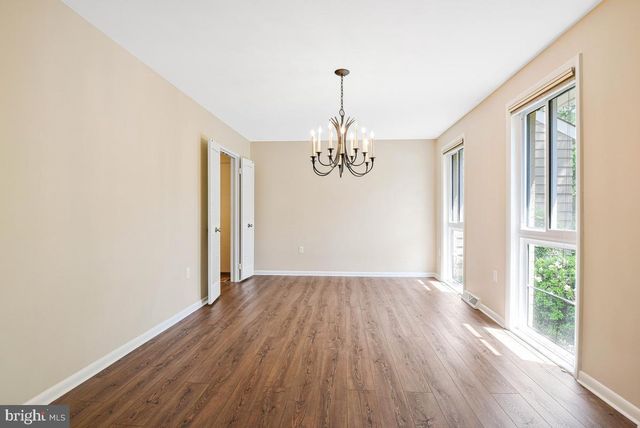 11814 BLUE SPRUCE RD, Reston, VA 20191