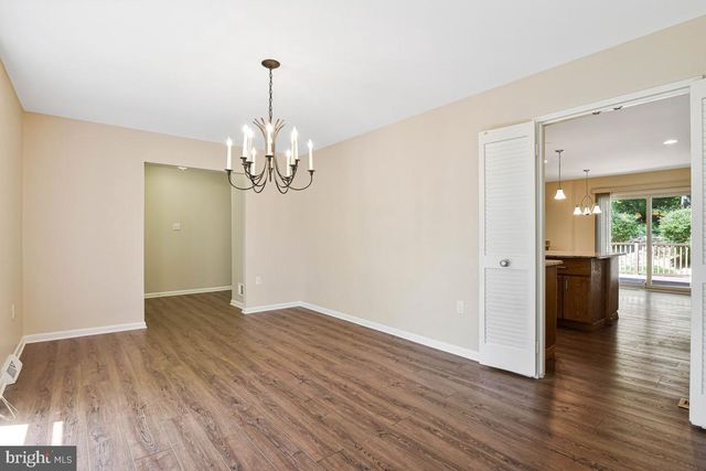 11814 BLUE SPRUCE RD, Reston, VA 20191